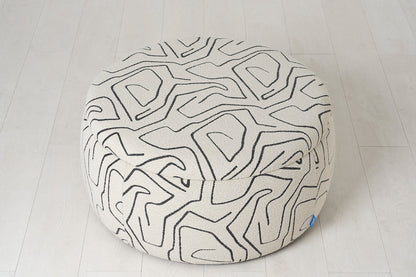 Polsterhocker 01, Kritzel