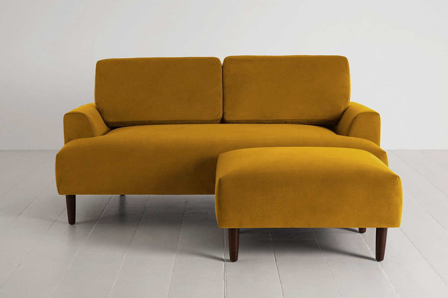 Model 05 Zweisitzer Sofa mit Hocker
