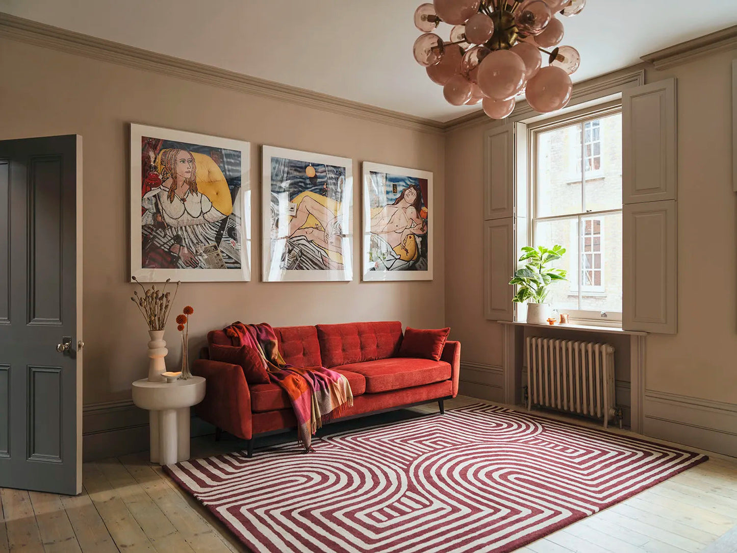 Dreisitzer-Sofa Model 10, Harissarot