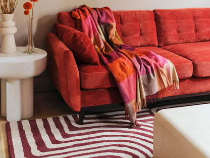 Dreisitzer-Sofa Model 10, Harissarot