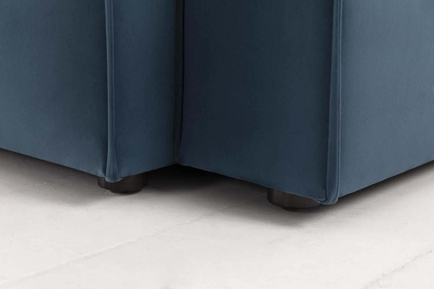 Zweisitzer-Sofa Model 03