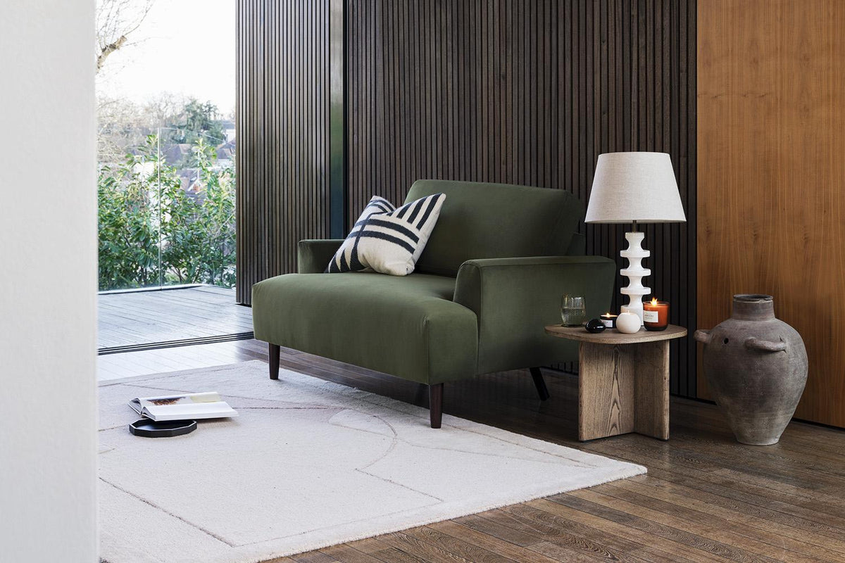 Loveseat Model 05