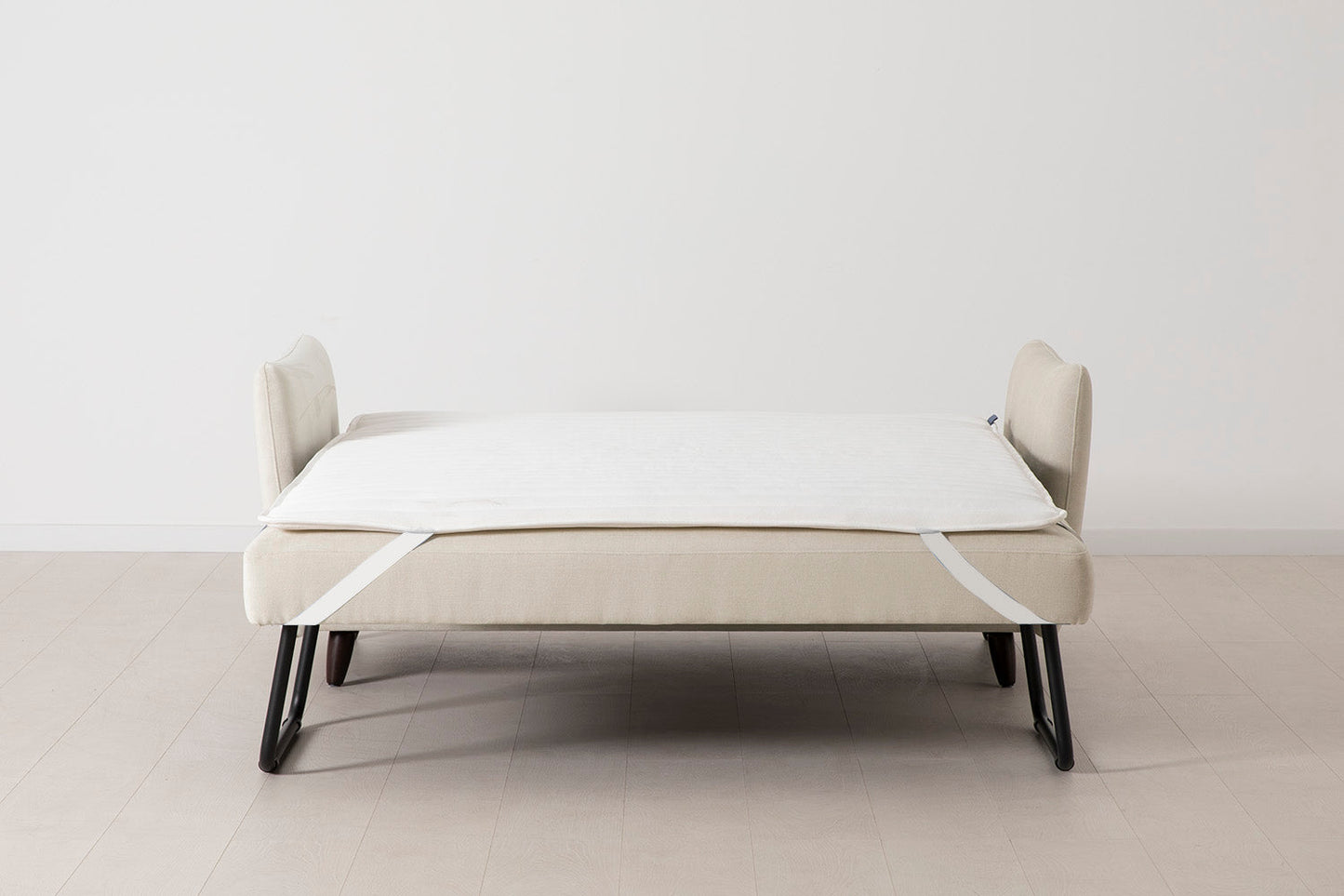 Model 08 Sofa Bed 2.5 Seater, Chalk