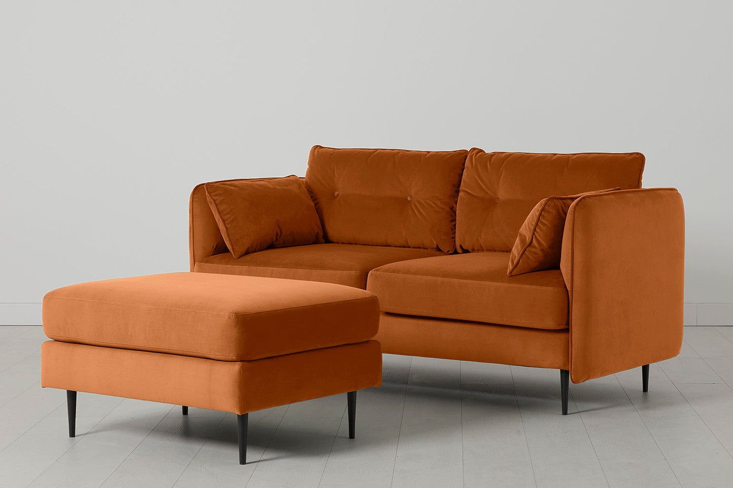 Model 19 Zweisitzer-Sofa mit Polsterhocker, Bronze