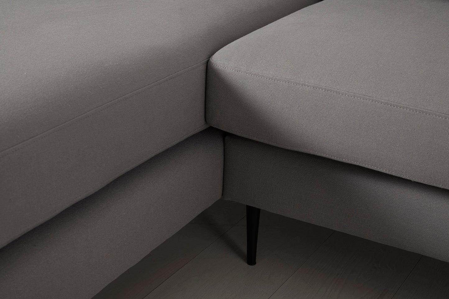 Model 19 Dreisitzer Chaiselongue-Sofa (Rechts), Risso