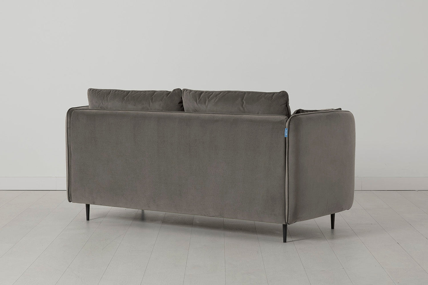 Model 19 Zweisitzer-Sofa mit Polsterhocker, Elefantengrau