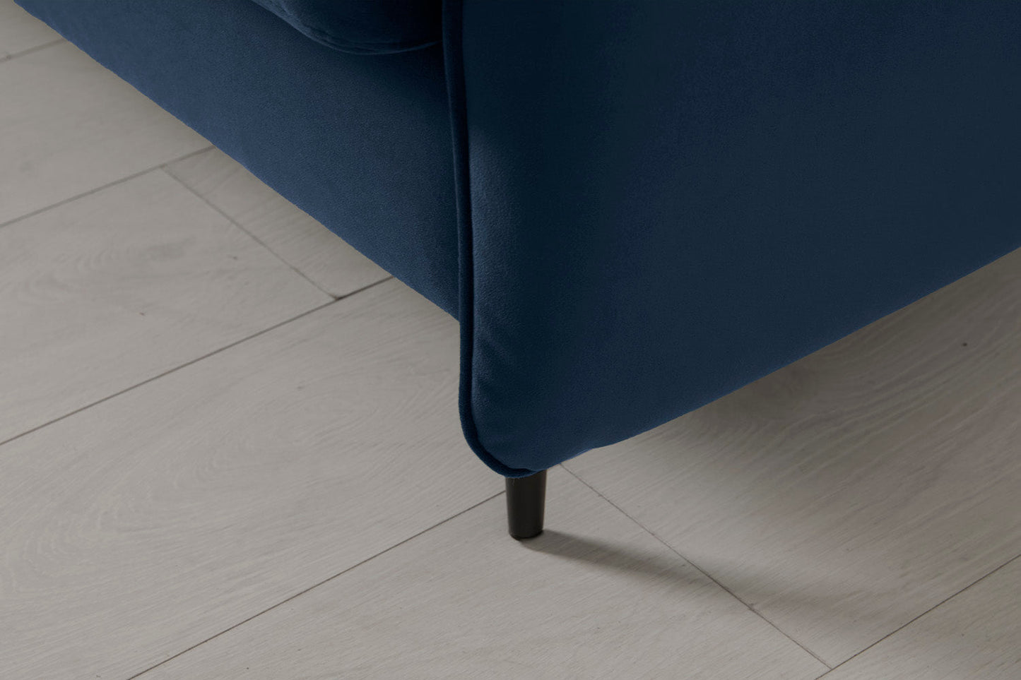 Model 19 Zweisitzer-Sofa mit Polsterhocker, Indigoblau