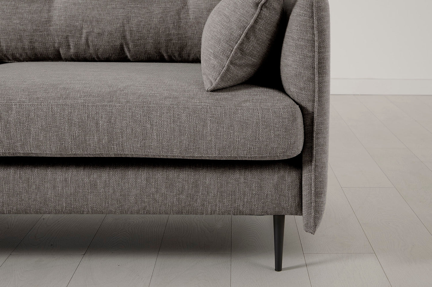 Model 19 Zweisitzer-Sofa mit Polsterhocker, Schattengrau