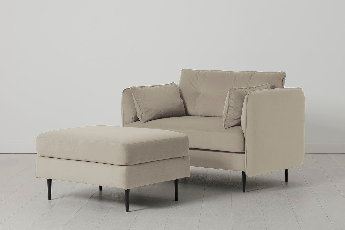Model 19 Loveseat, Knochenweiß