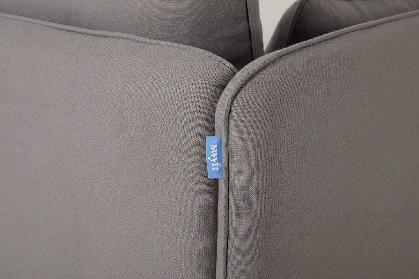 Model 19 Loveseat, Risso