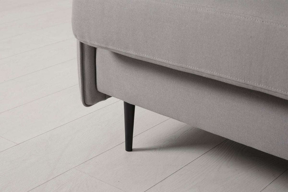 Model 19 Loveseat, Risso — Model 19 - Detail - Risso 05