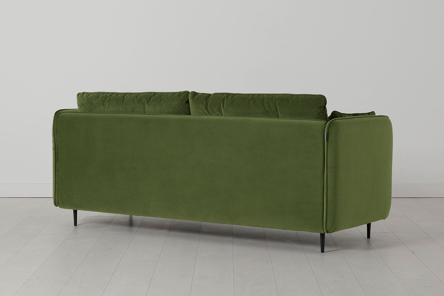 Model 19 Dreisitzer-Sofa mit Polsterhocker, Laubgrün